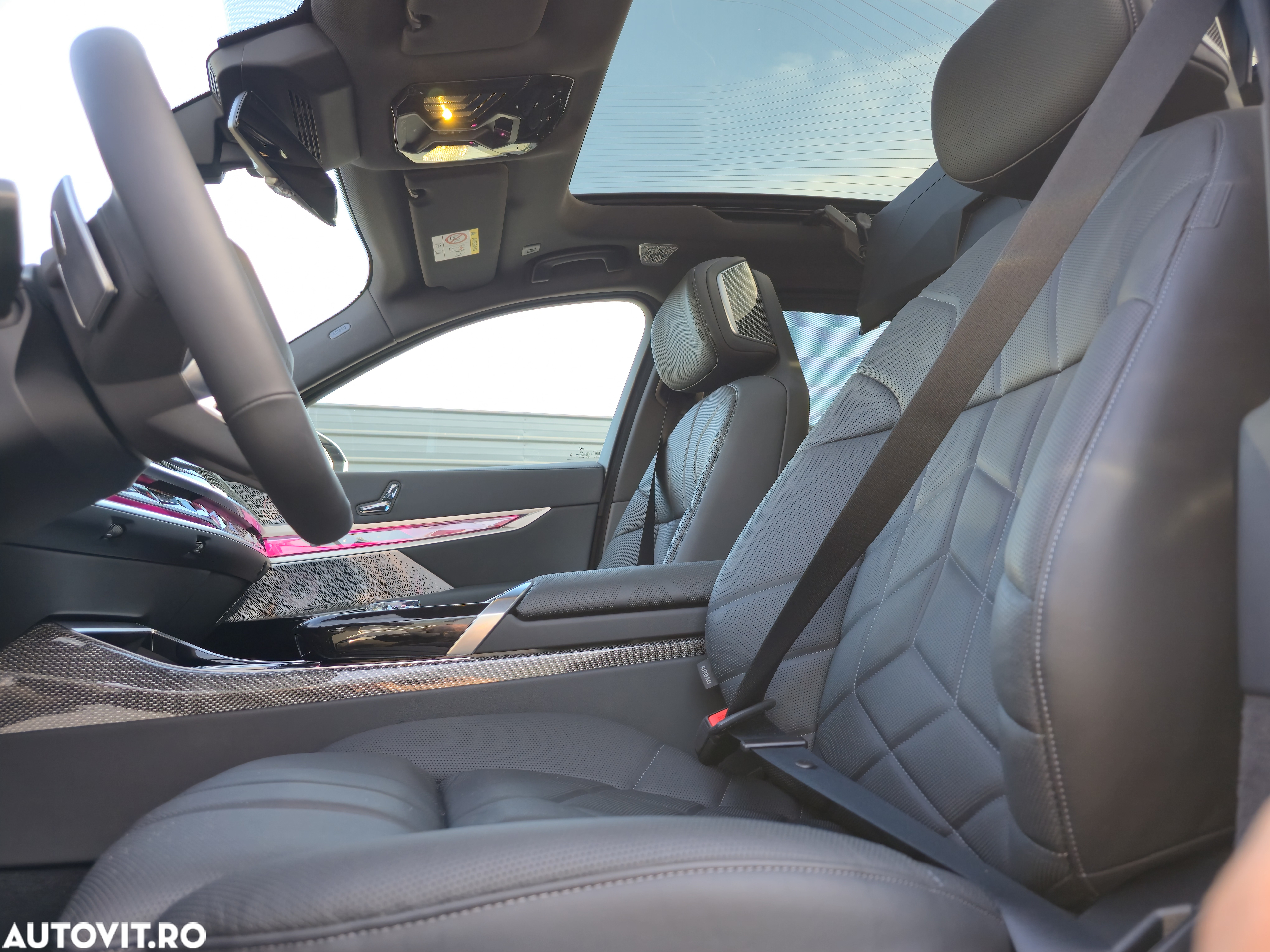 BMW Seria 7 740d xDrive MHEV - 31