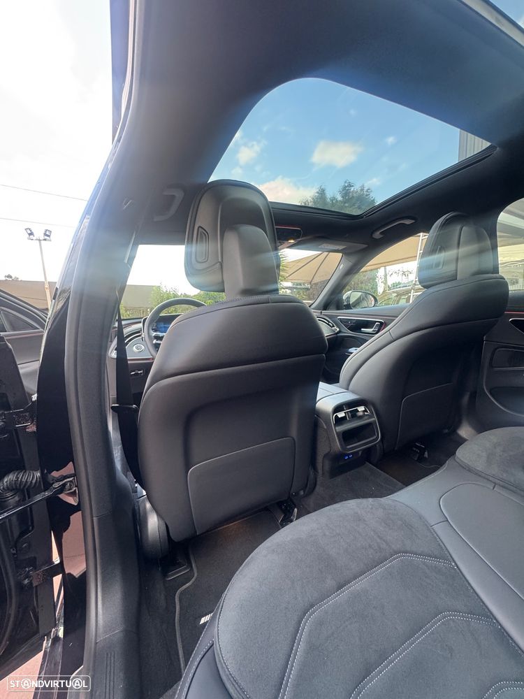 Mercedes-Benz E 300 - 43