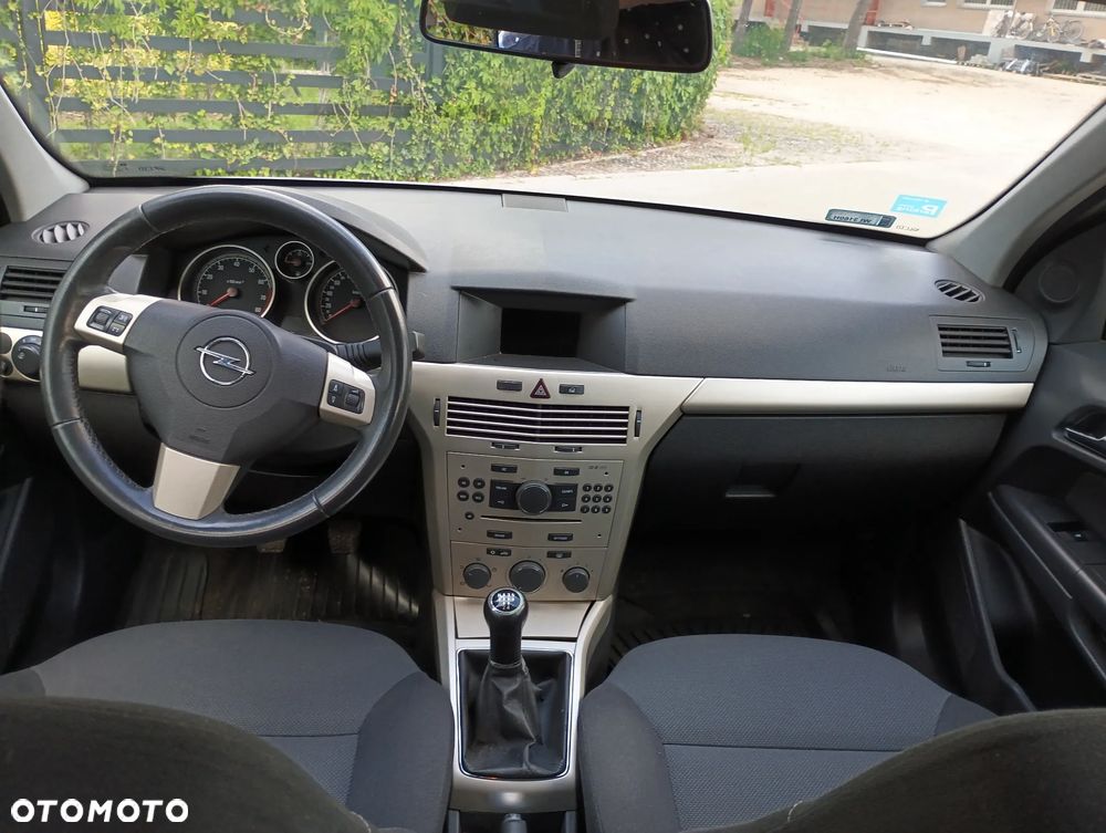 Opel Astra 1.6 Enjoy - 13