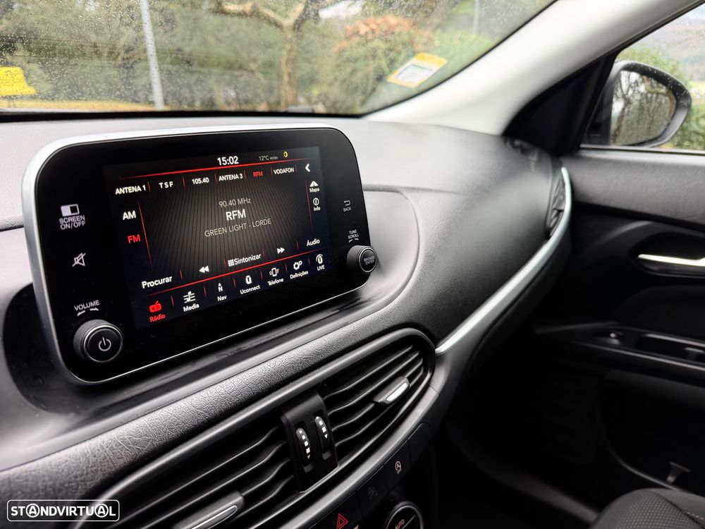 Fiat Tipo Station Wagon 1.3 M-Jet Lounge Tech - 23