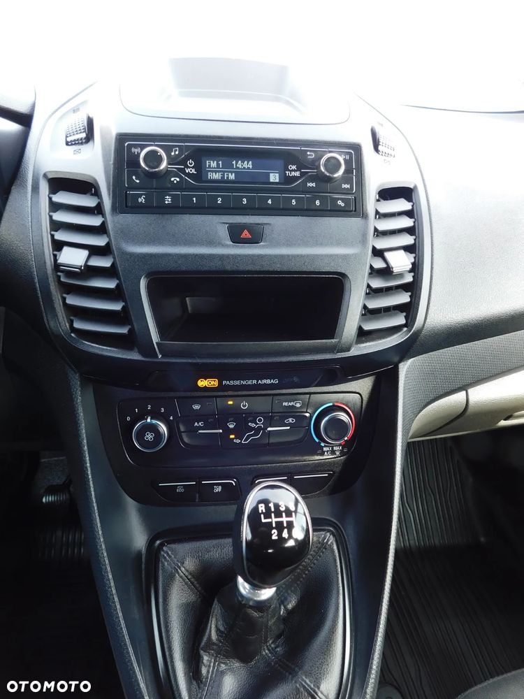 Ford Transit Connect - 12
