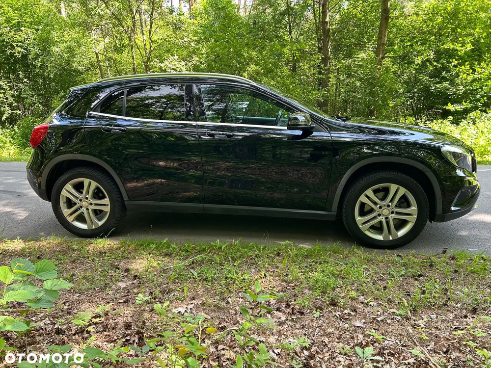 Mercedes-Benz GLA 250 4-Matic - 12