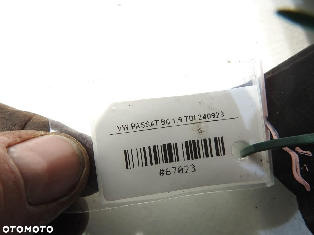 OBUDOWA AKUMULATORA VW PASSAT B6 1.9 TDI 1K0915333C - 6