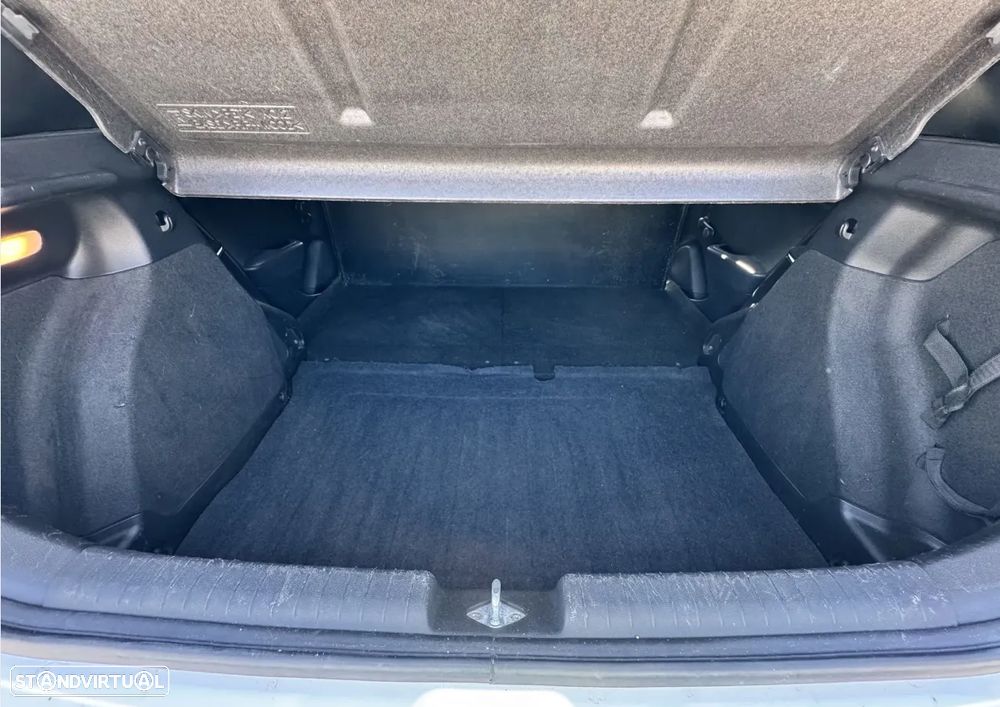 Hyundai i20 / 1.1 CRDi Access Plus - 24