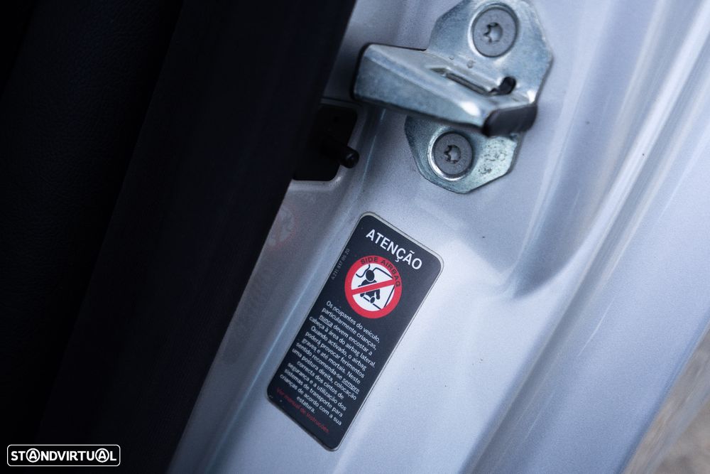 Mercedes-Benz E 320 - 52