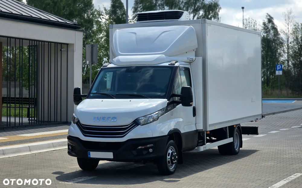 Iveco ❗️❗️DAILY 3.0 180Km 50C18 JAK NOWY ❗️❗️NOWY MODEL / ZABUDOWA 8 PALET DPR / CHŁODNIA MROŹNIA -32 +32 / ZASILANIE 230V / PIERWSZY WŁASCICIEL / NAVI / KAMERA COFANIA / TEMPOMAT / BLIŹNIAKI / GRUBA SCIANKA / AGREGAT CARRIER XARIOS 350 / WERSJA WZMOCNIONA / SERWIS ASO / SALON POLSKA / LIFT❗❗ JAK Z SALONU - NOWY -❗❗ - 27