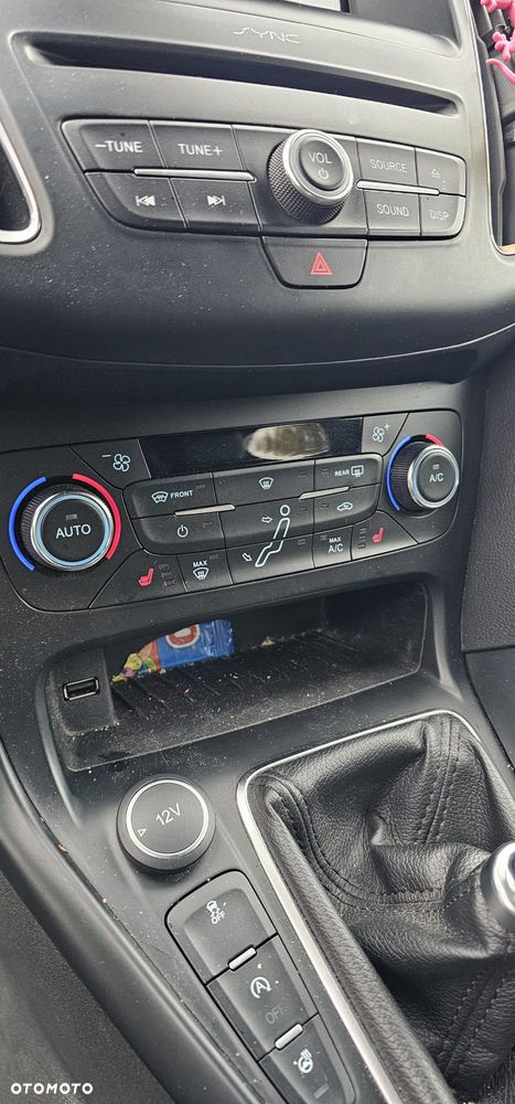 Ford Focus 2.0 EcoBoost ST mit Leder-Sport-Paket - 14