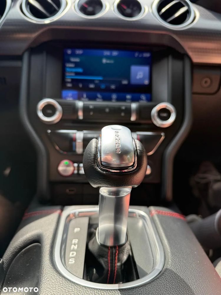 Ford Mustang 5.0 V8 GT - 23