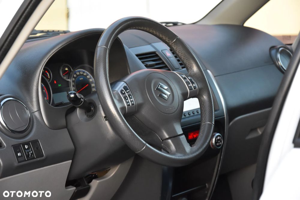 Suzuki SX4 1.6 VVT 4x4 Limited - 17