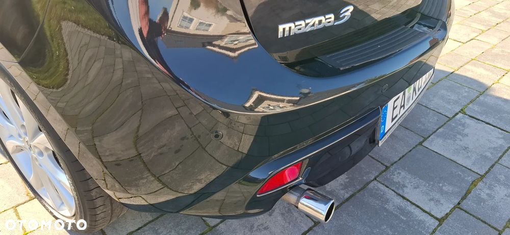 Mazda 3 1.6 Active + - 12