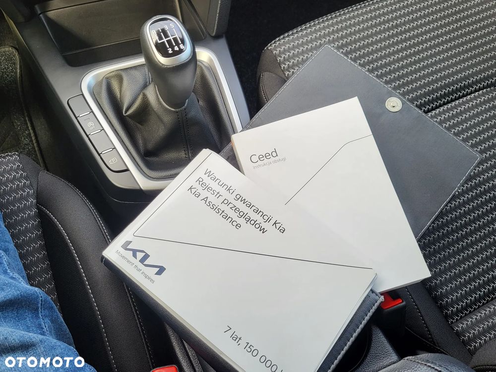 Kia Ceed 1.5 T-GDI M - 26
