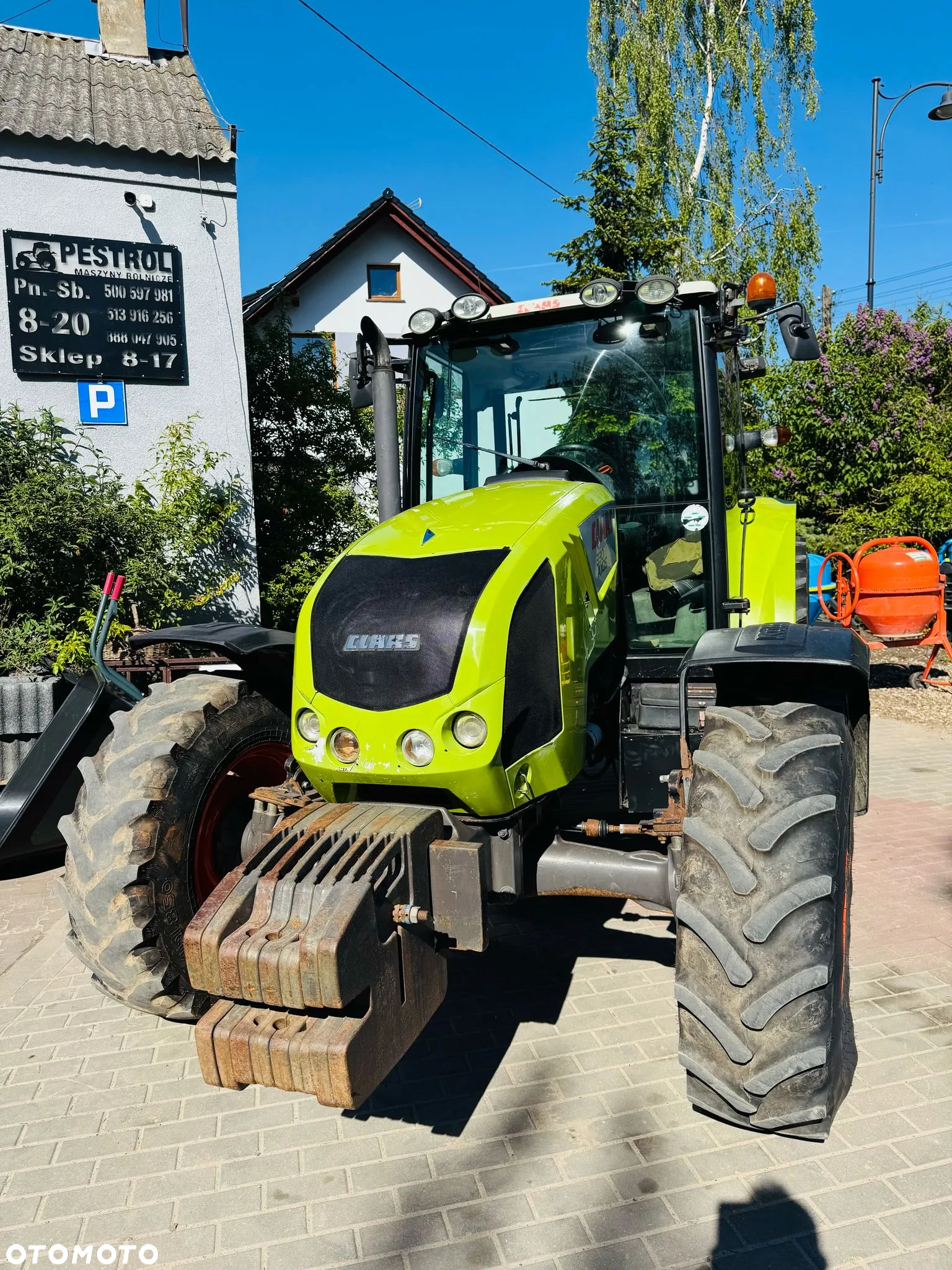 Claas Axos 330 - 7