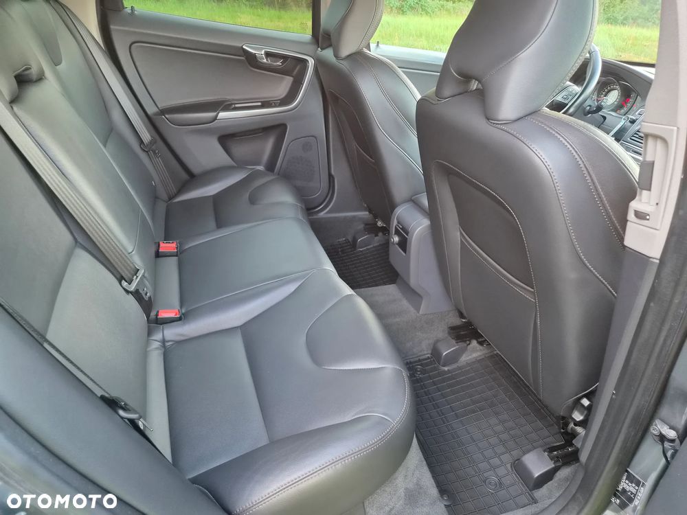 Volvo XC 60 D3 Summum - 10