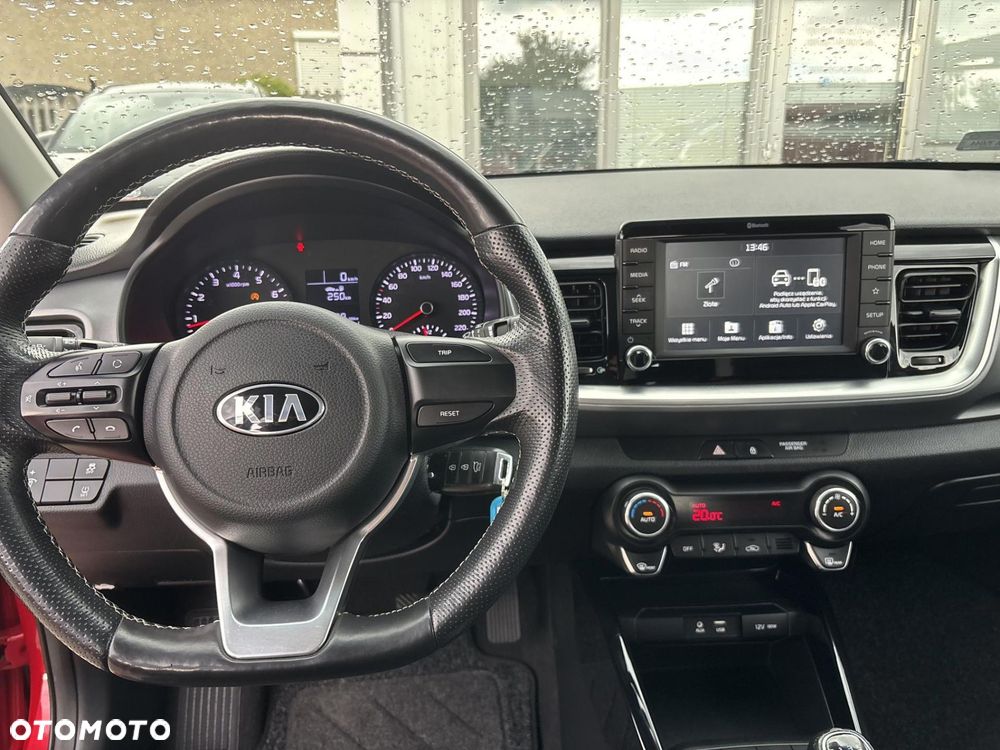 Kia Stonic 1.4 L - 13