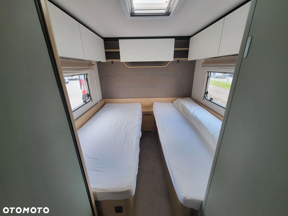 LMC Style 530 E - Łóżka wzdłużne + salon podkowa - 15