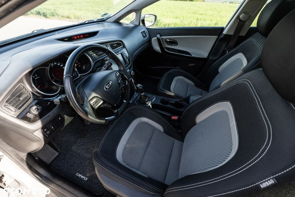 Kia Ceed 1.6 CRDi Business Line - 9