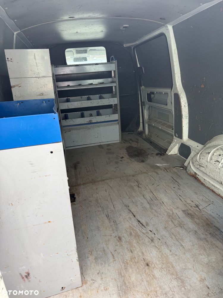 Volkswagen Transporter L2 - 15
