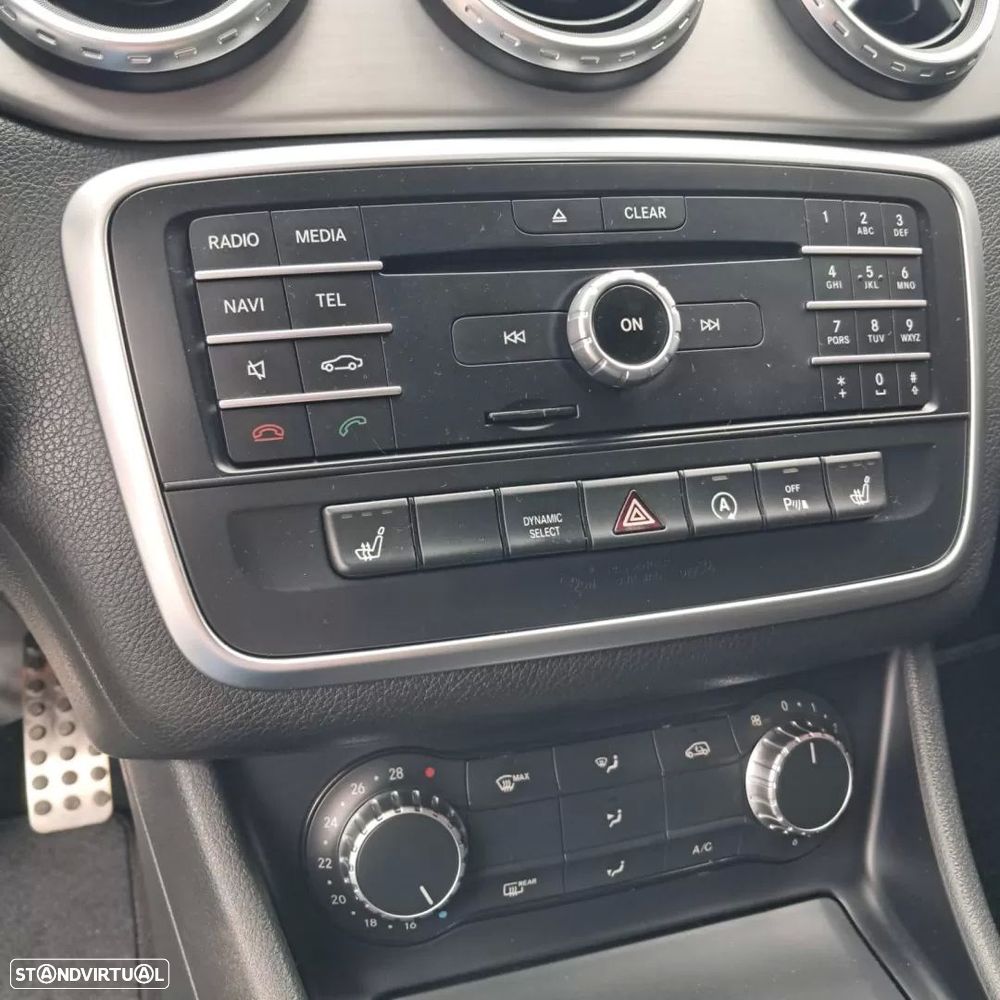 Mercedes-Benz GLA 200 d AMG Line - 13