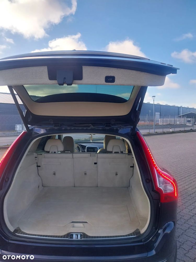 Volvo XC 60 T5 AWD Drive-E Momentum - 6