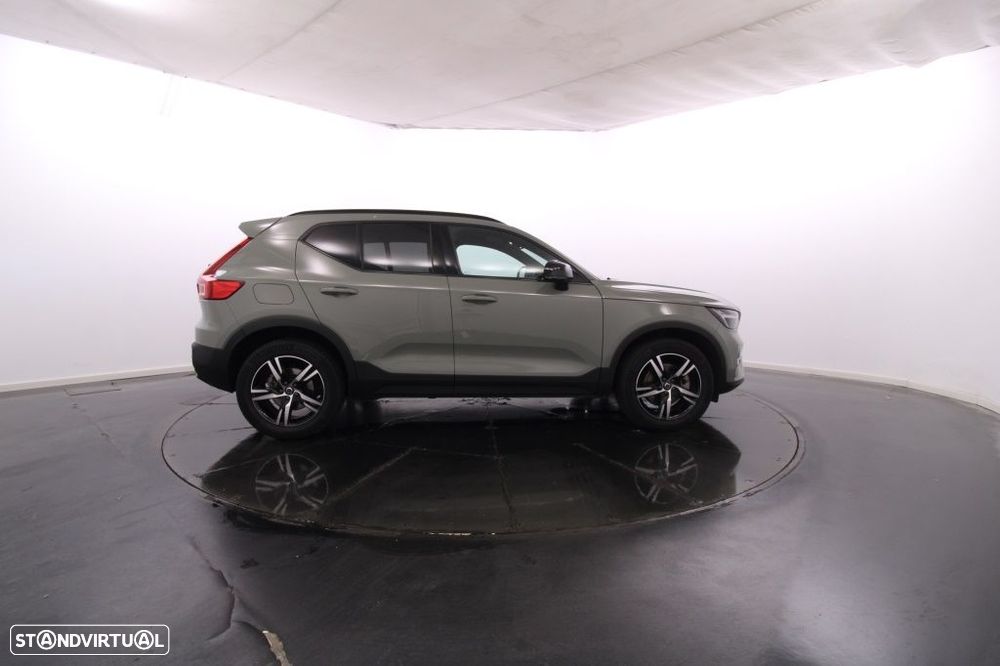 Volvo XC 40 2.0 B3 Plus Dark - 10