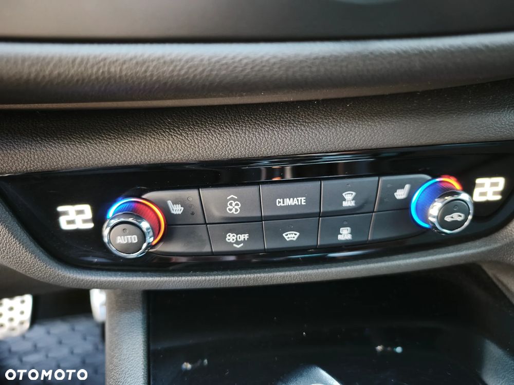 Opel Insignia - 12