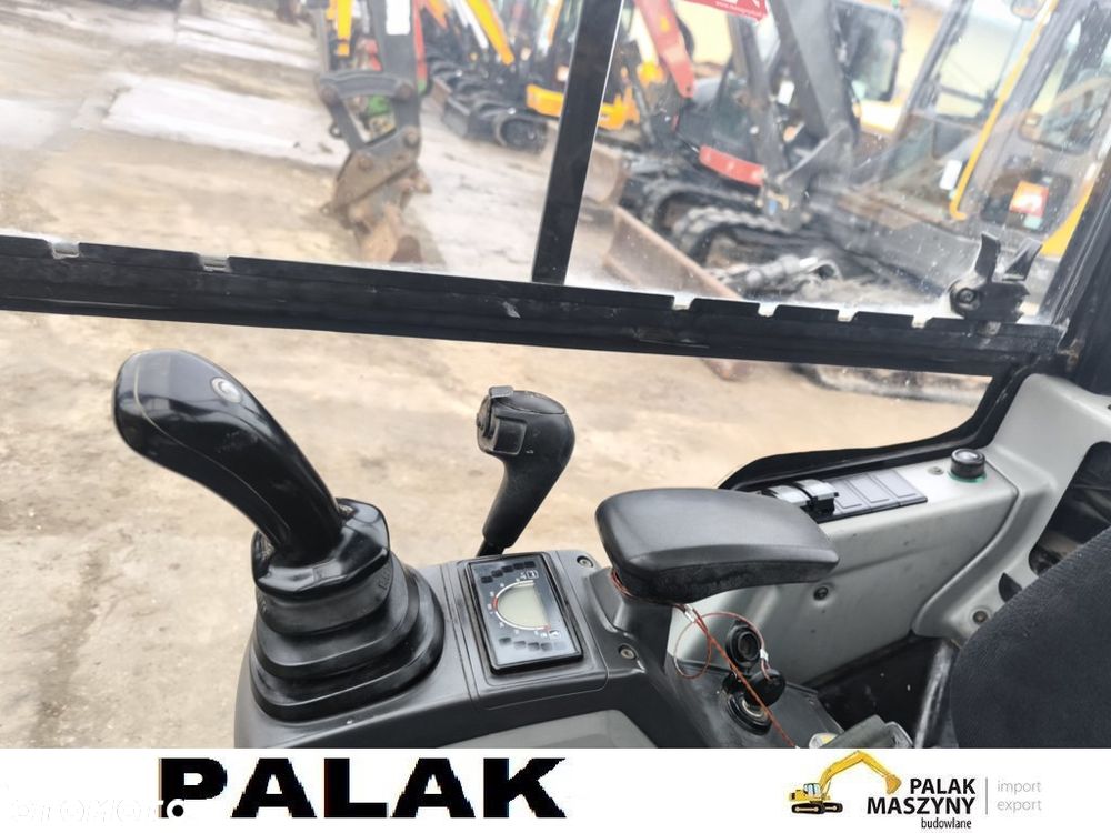 Caterpillar Mini koparka CAT 301.7 D     ,2013 rok - 12