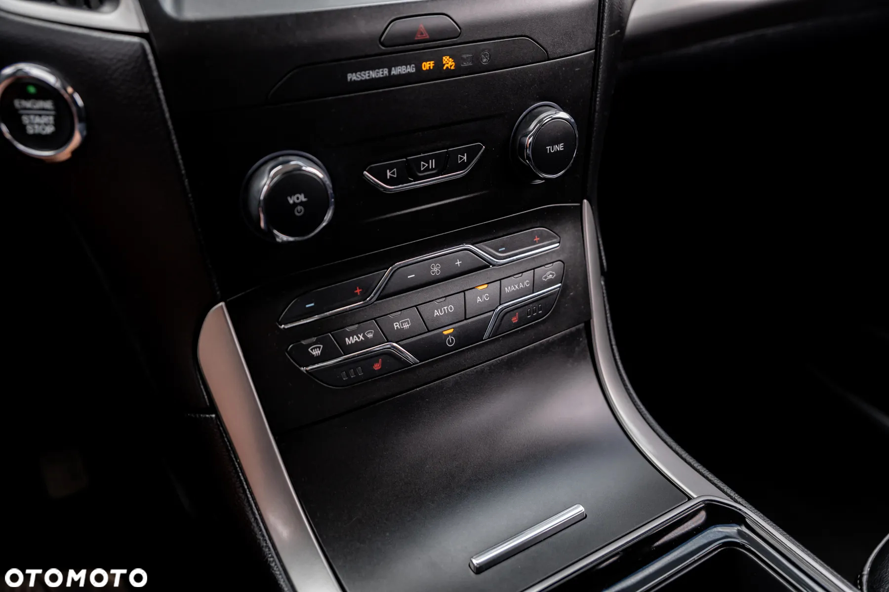 Ford Edge - 32
