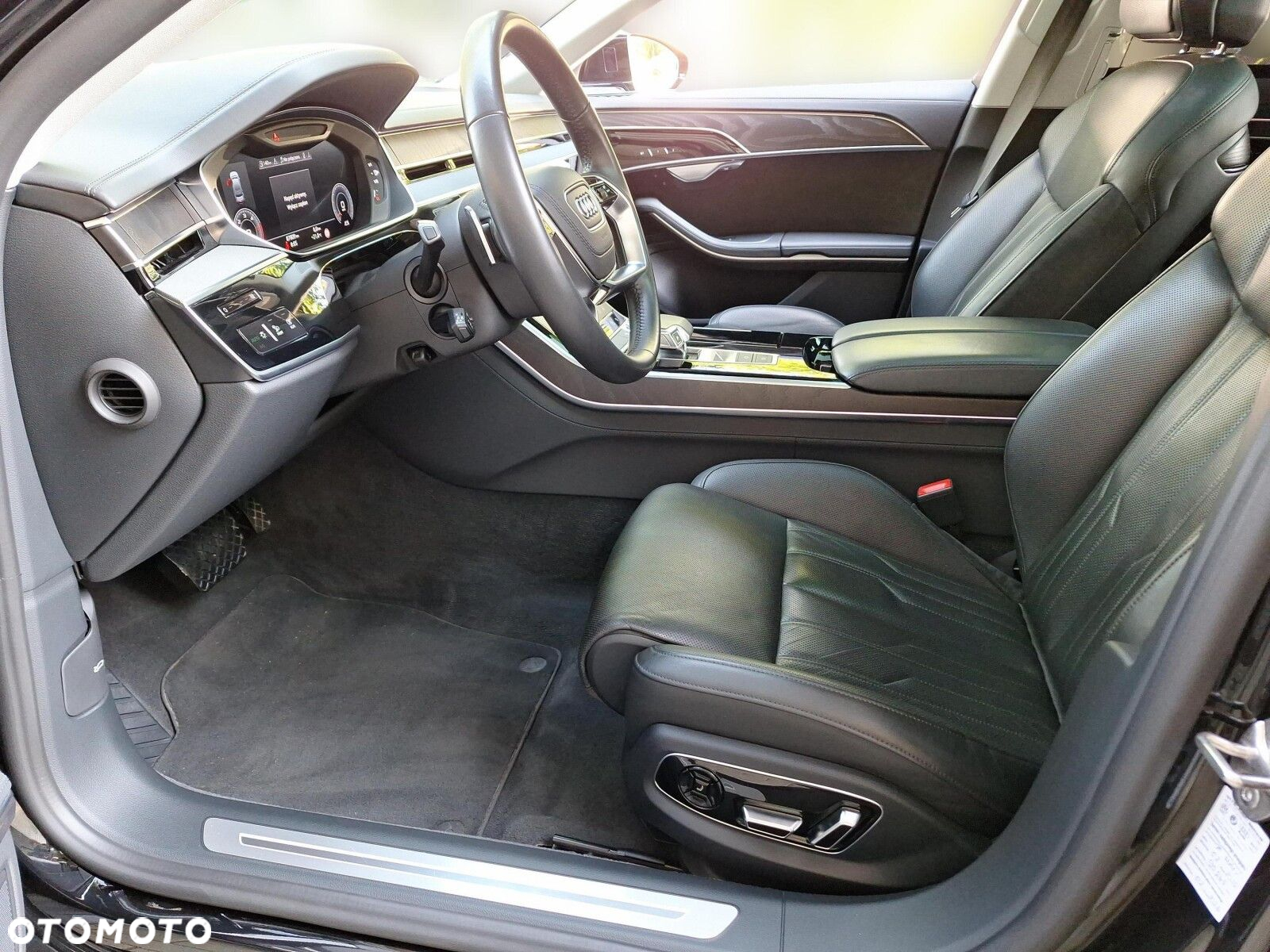 Audi A8 - 12