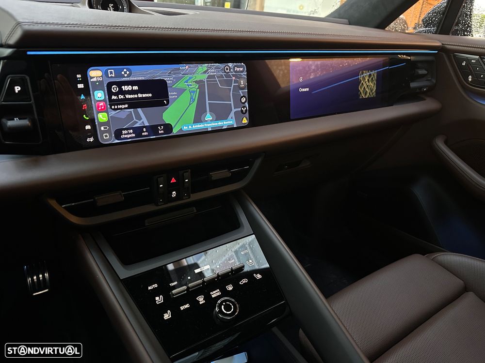 Porsche Macan Electric Turbo - 26