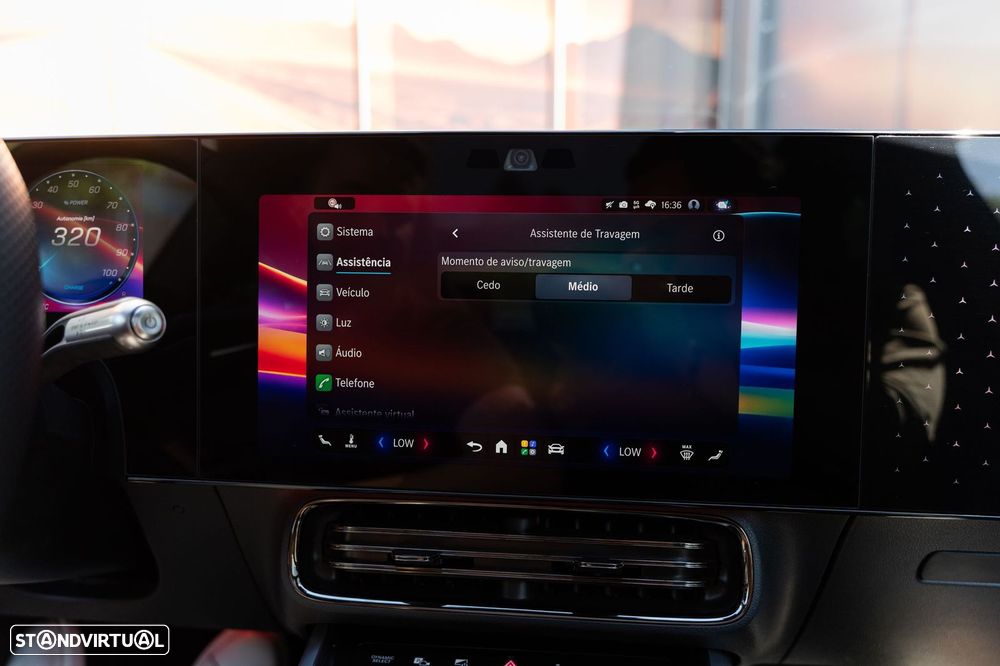 Mercedes-Benz CLA 250+ EQ - 18