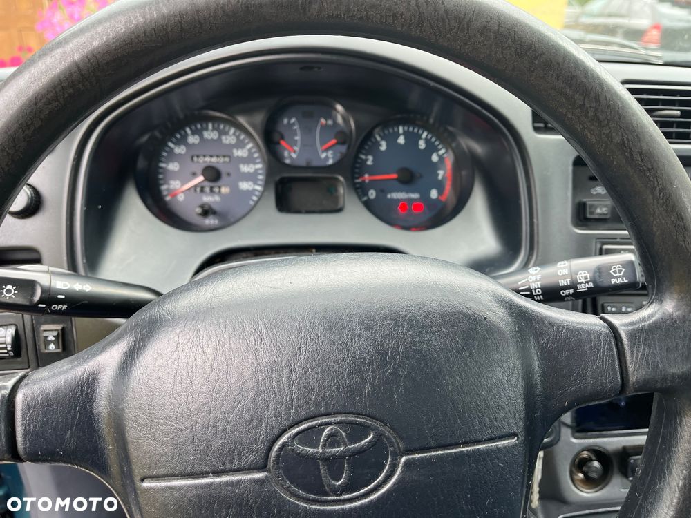 Toyota RAV4 - 11