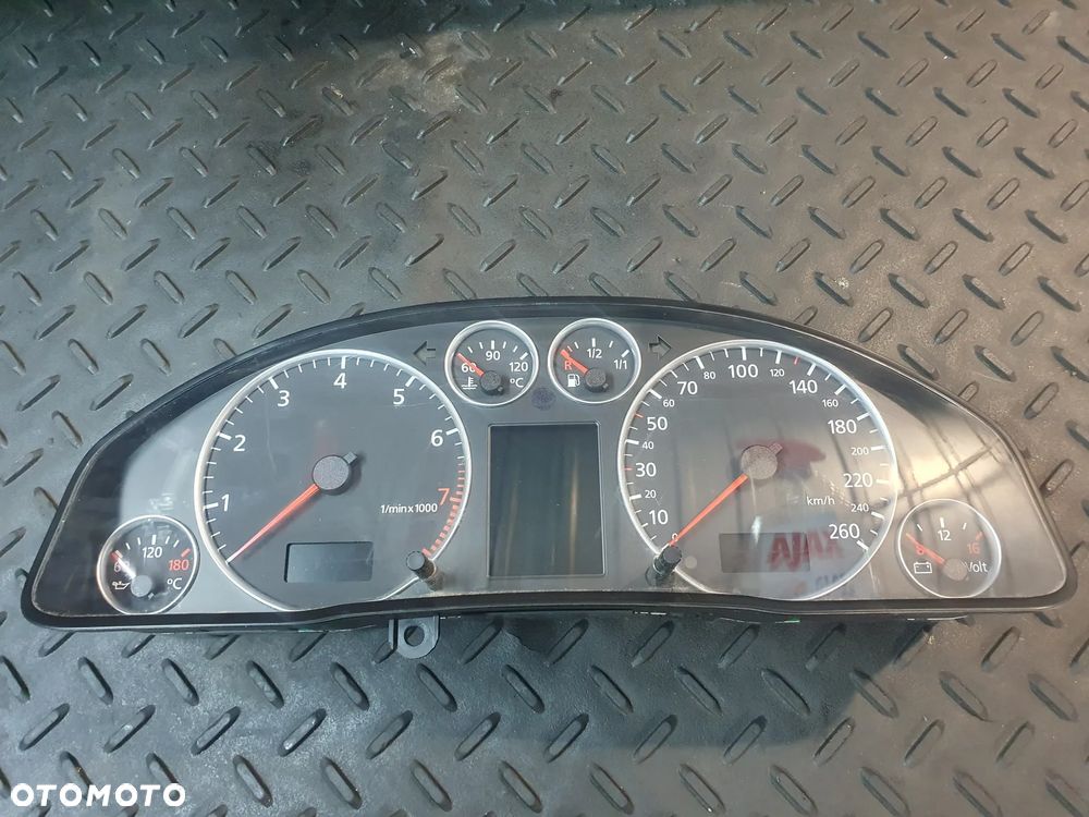 LICZNIK AUDI A6 C5 4B0920933J 1.8 T EUROPA 01-04 LIFT - 1