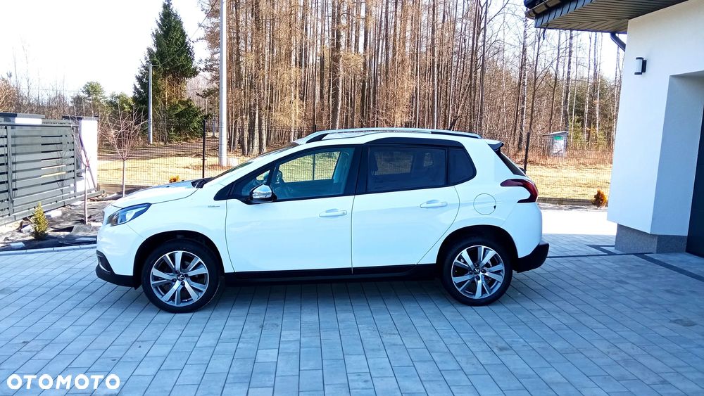 Peugeot 2008 1.2 Pure Tech Style - 5