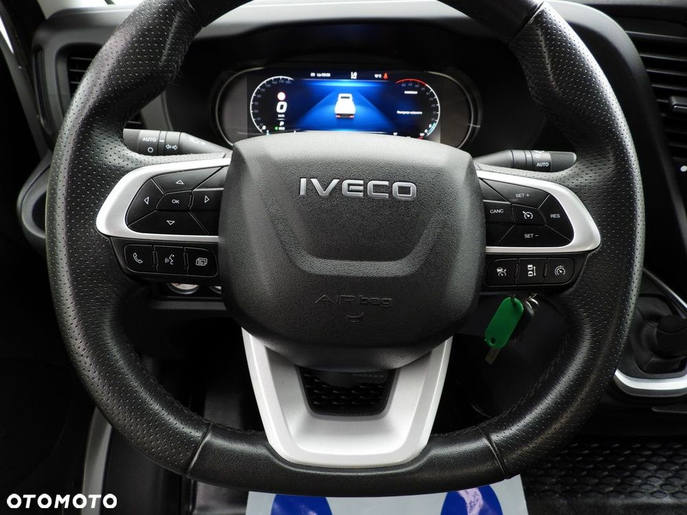 Iveco DAILY 35S18 KONTENER HI-MATIC WINDA 8 PALET TEMPOMAT NAWIGACJA LEDY PNEUMATYKA AUTOMAT HI-MATIC KLIMATYZACJA  180KM - 31