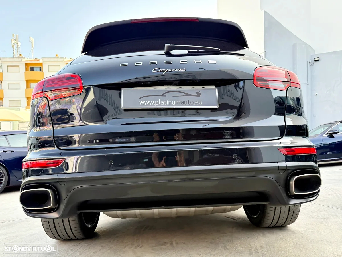 Porsche Cayenne Platinum Edition - 58