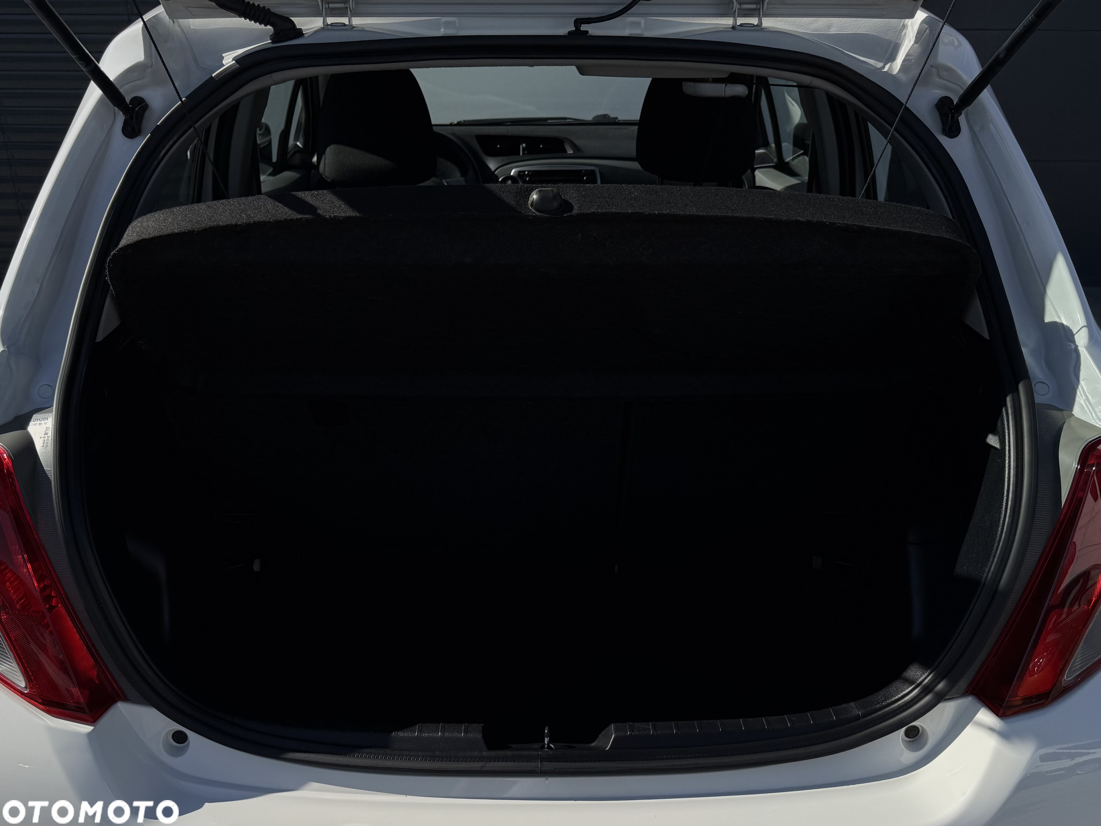 Toyota Yaris 1.0 VVT-i Cool - 34