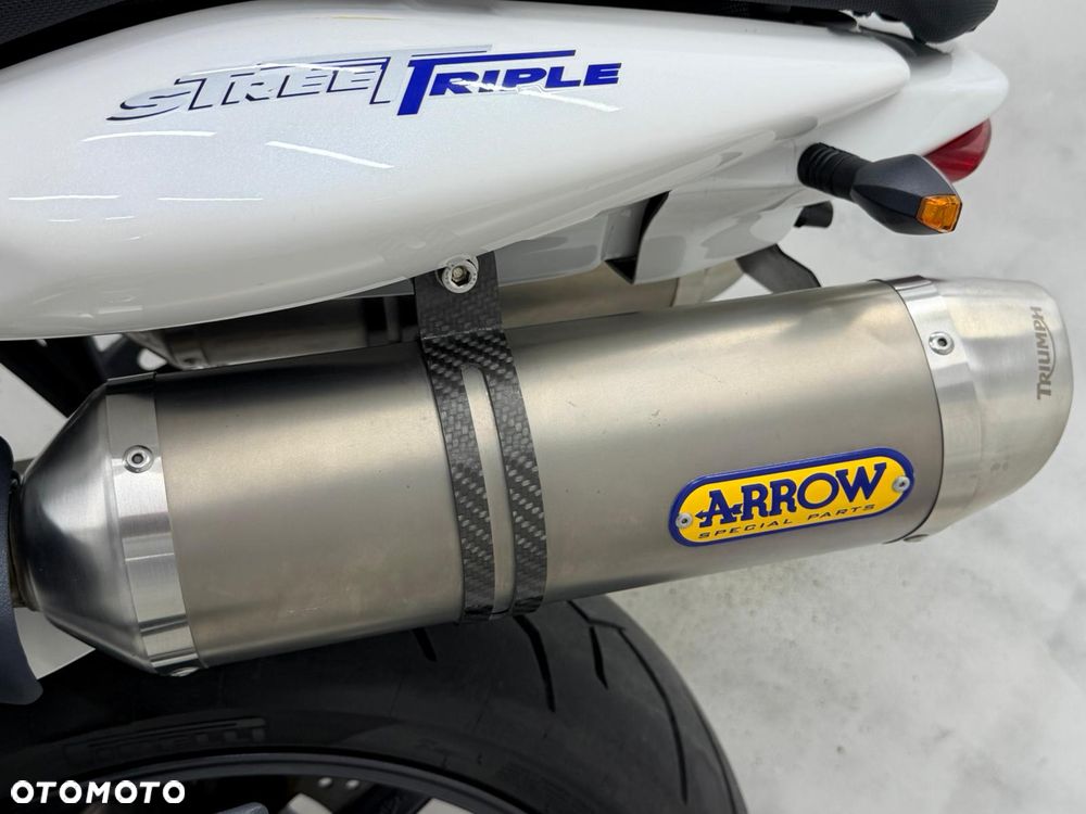 Triumph Street Triple - 19