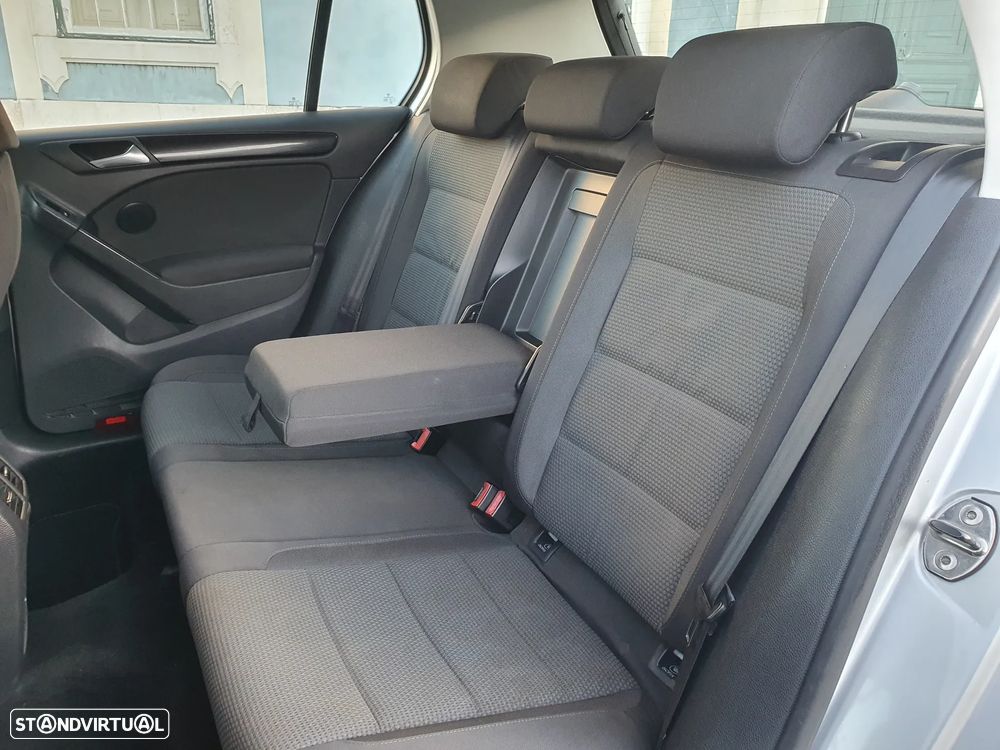 VW Golf 1.6 TDi Confortline - 32