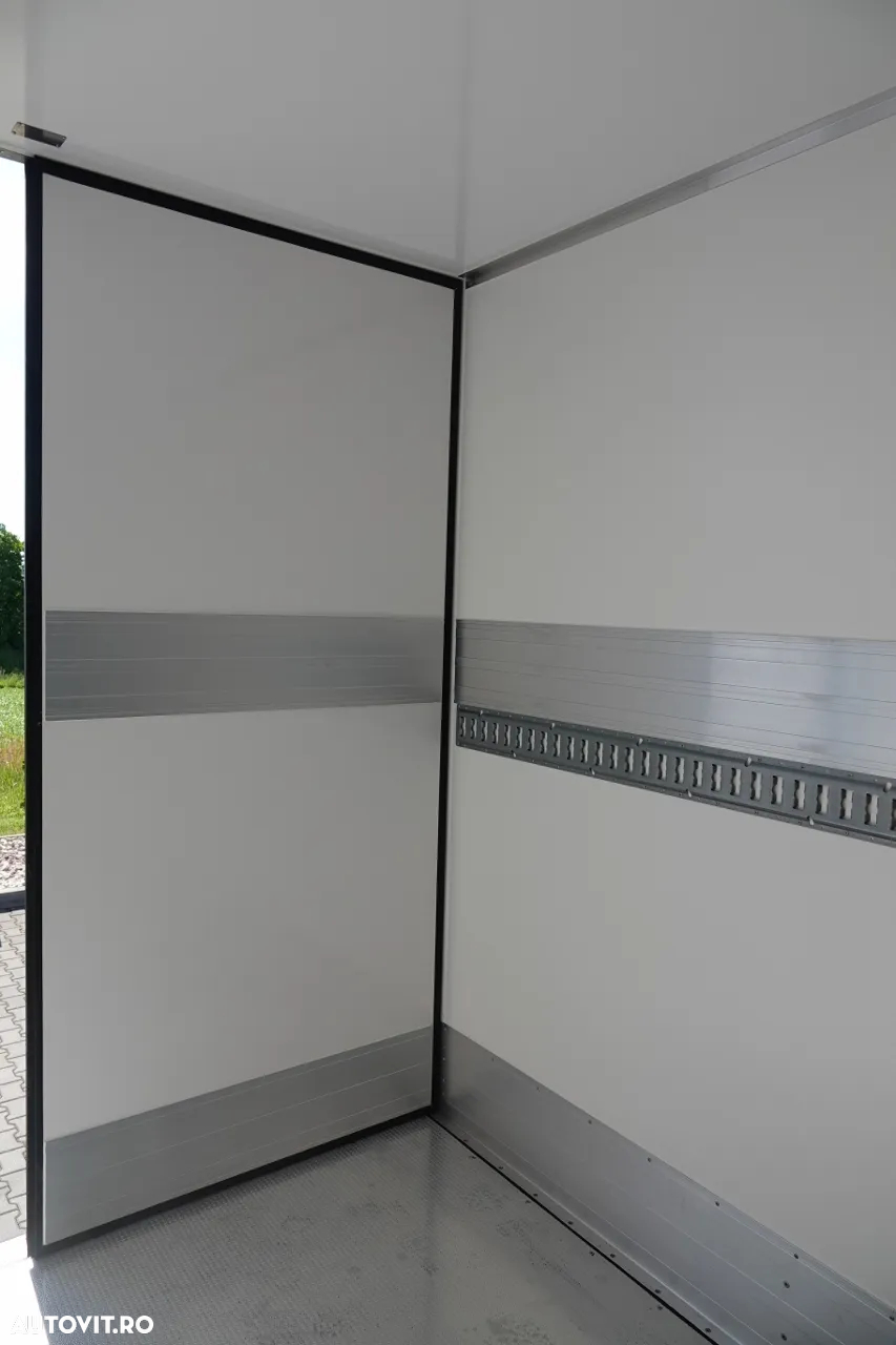 MAN TGX 26.520 / 6x2 / COOLER -8.6 M / UNITATE THERMO KING T-1000R / 2025 R / AXIE LIFTATOR / NOU DIN FABRICĂ - 21