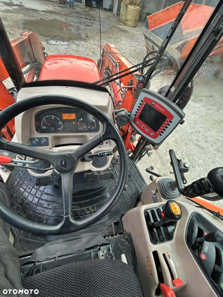 Kubota M8560 - 8