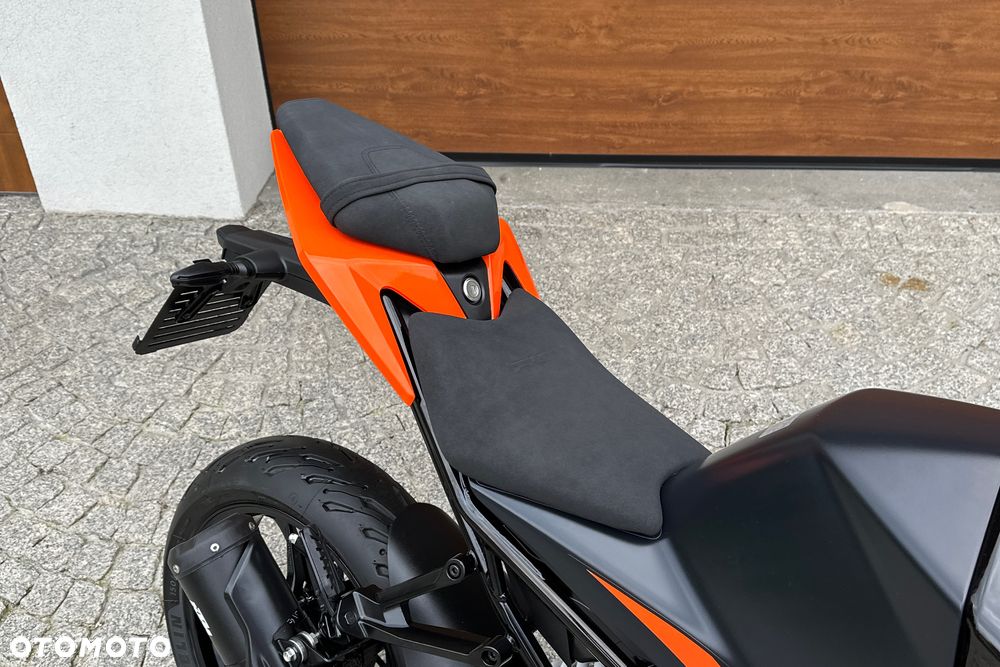 KTM RC 125 - 9