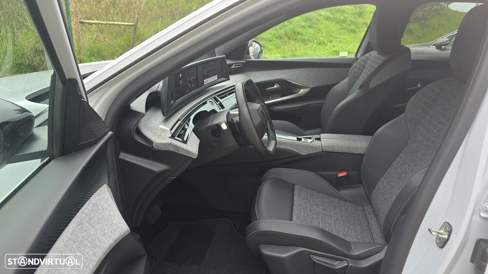 Peugeot 3008 Hybrid 145 e-DSC6 Allure - 17