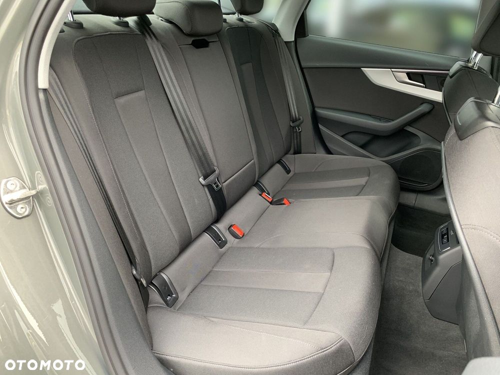 Audi A4 Limousine 35 TFSI mHEV S Line S tronic - 14