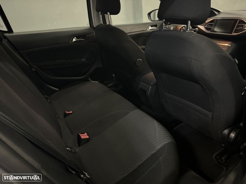 Peugeot 308 1.6 e-HDi Active J17 - 13