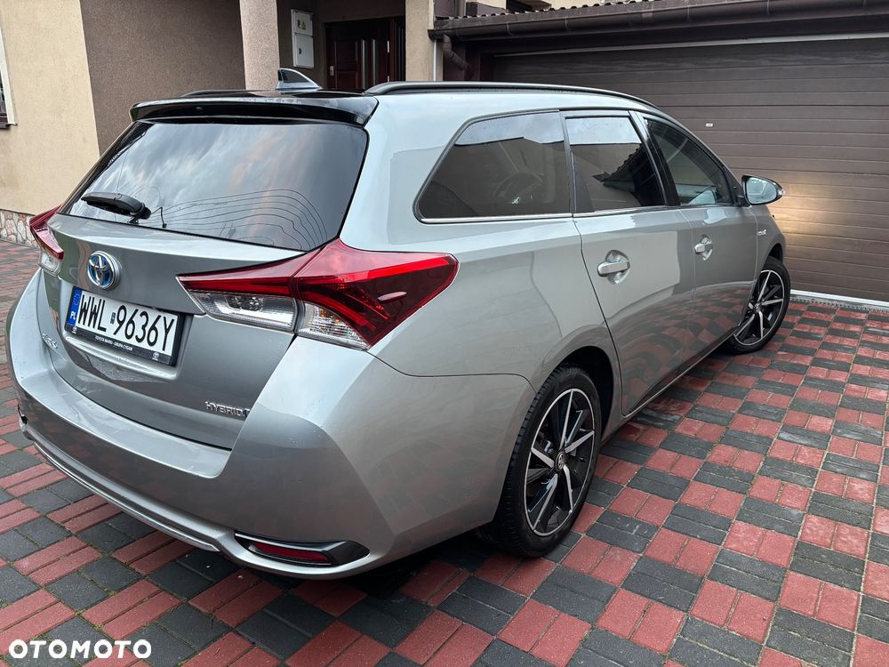 Toyota Auris Hybrid 135 Selection - 7