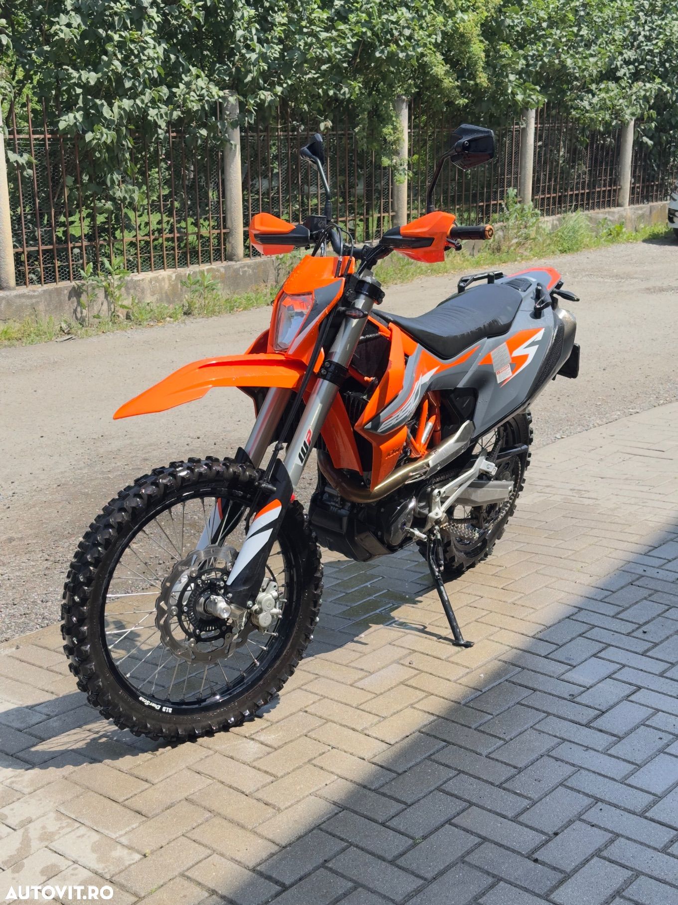 KTM 690 Enduro R - 1