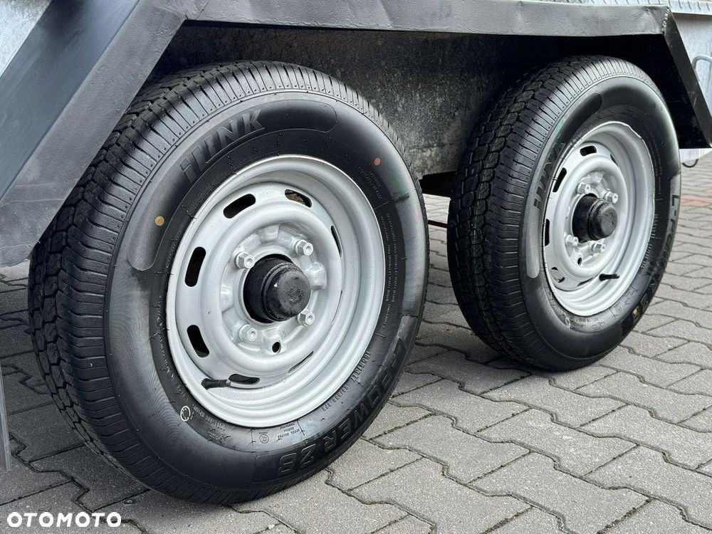 Titan Ciężarowa Pod minikoparkę sprzęt budowlany 2-osiowa Super Stan - 3