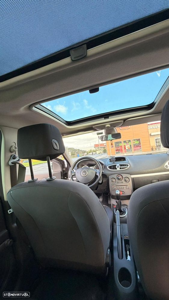 Renault Clio Sport Tourer - 8