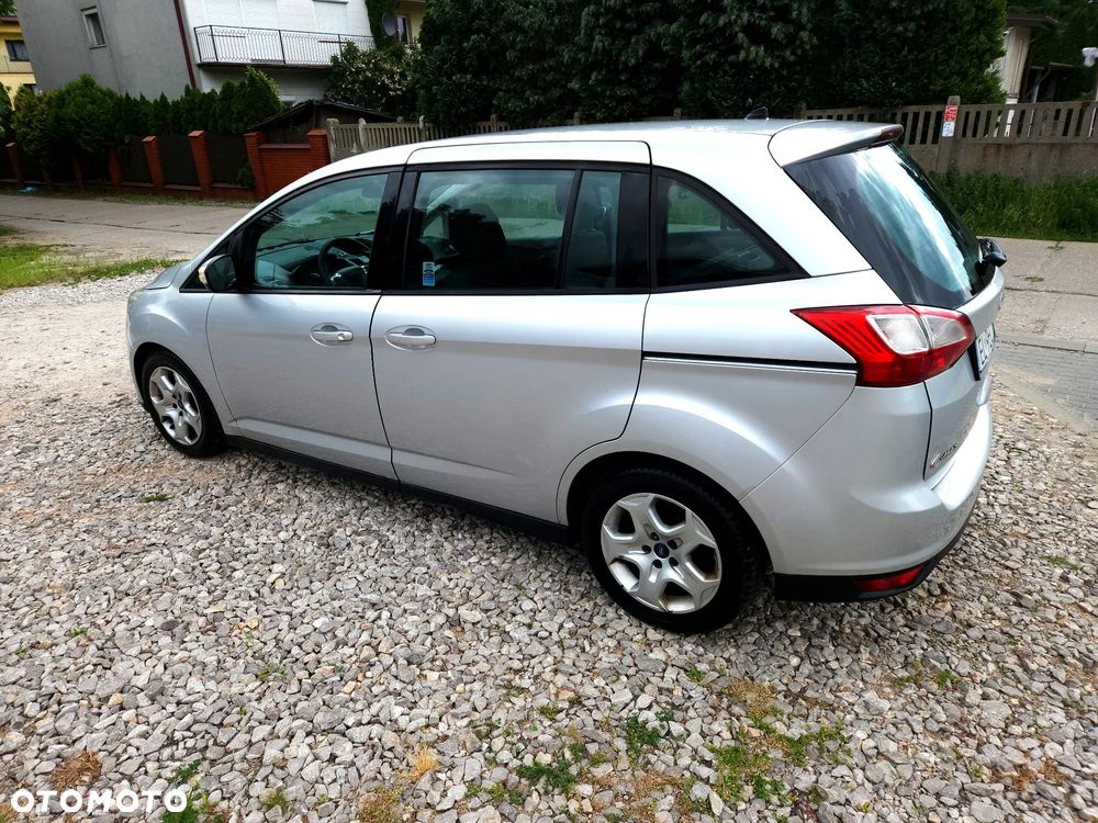 Ford Grand C-MAX - 3