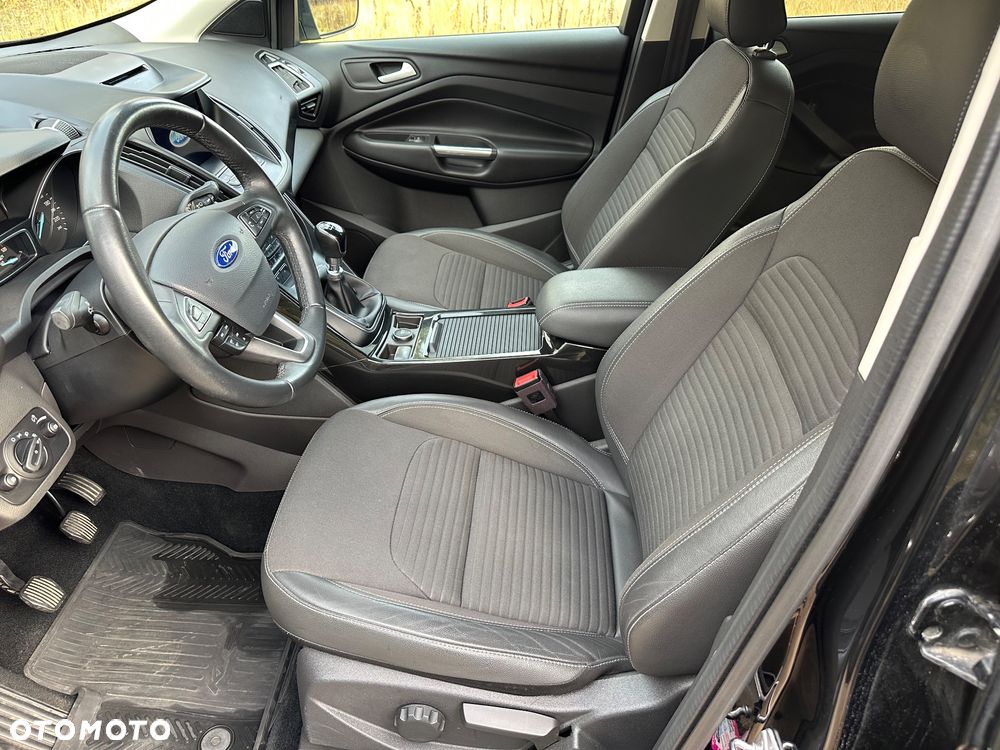 Ford Kuga 2.0 TDCi AWD Titanium - 11